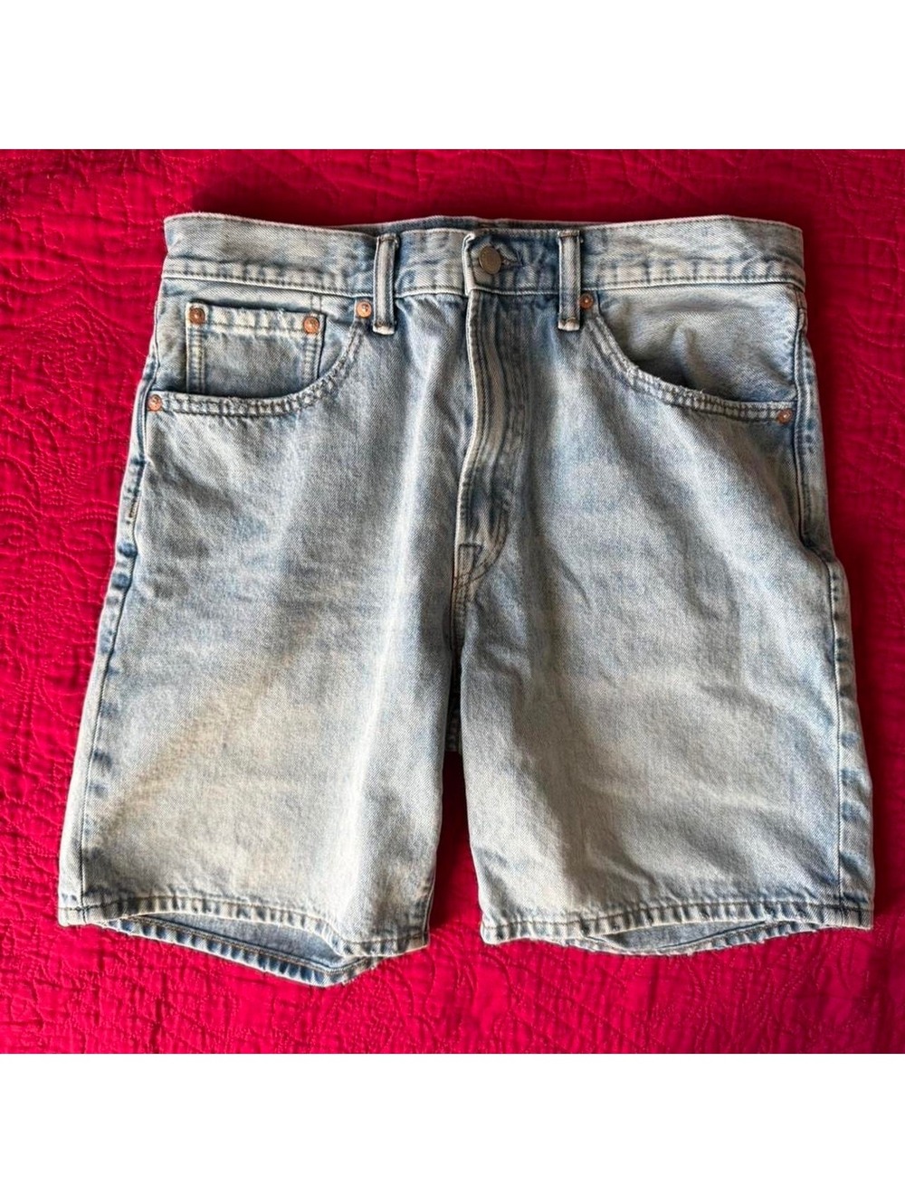 Gap 90s Loose light wash denim shorts size 32